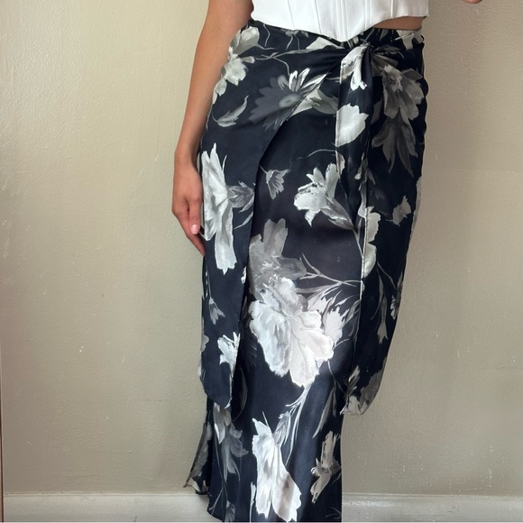 Von Saken skirt - Picture 5 of 8